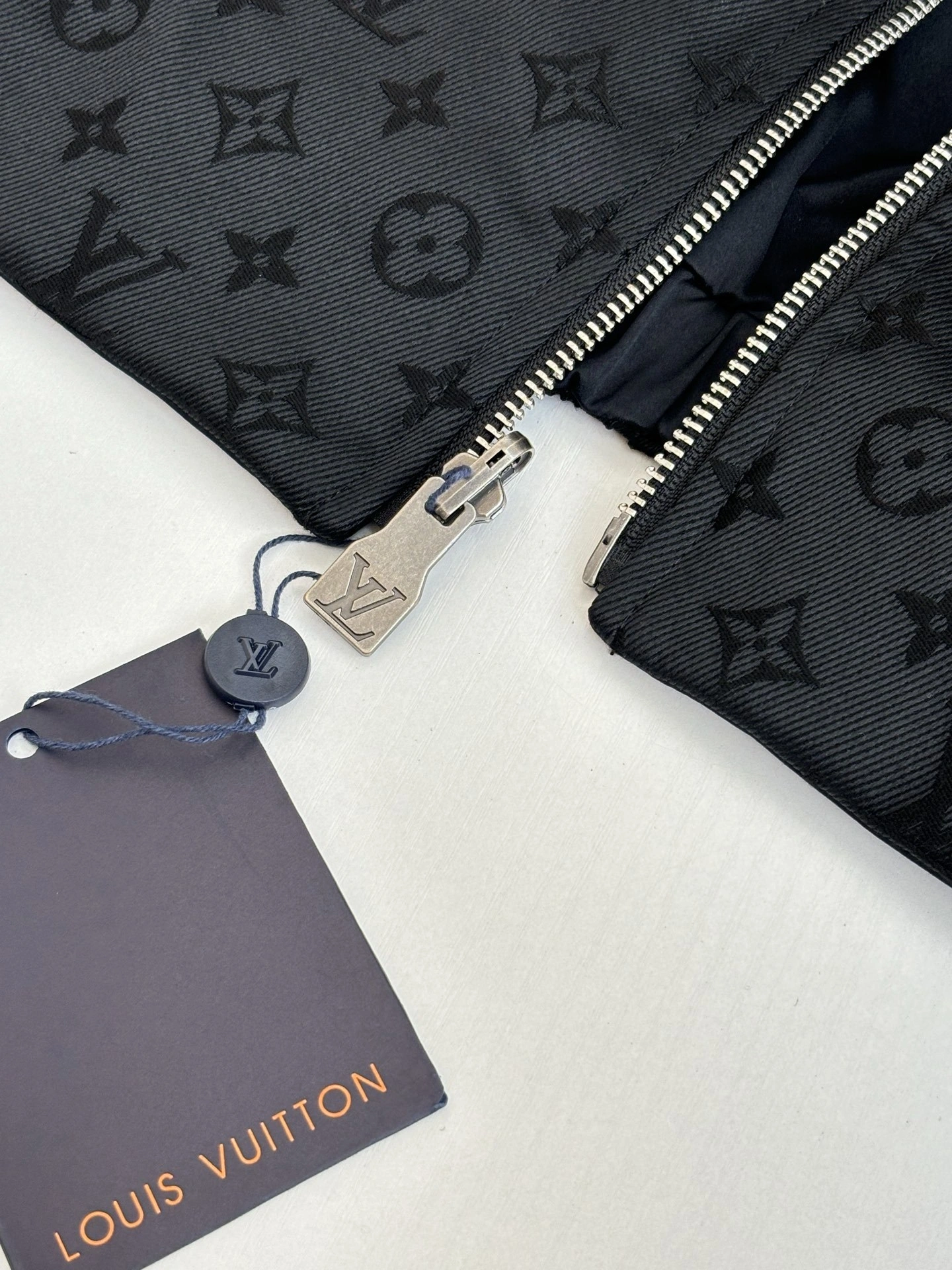 wg.luxury-- 8V reversible item: E-F000J0201